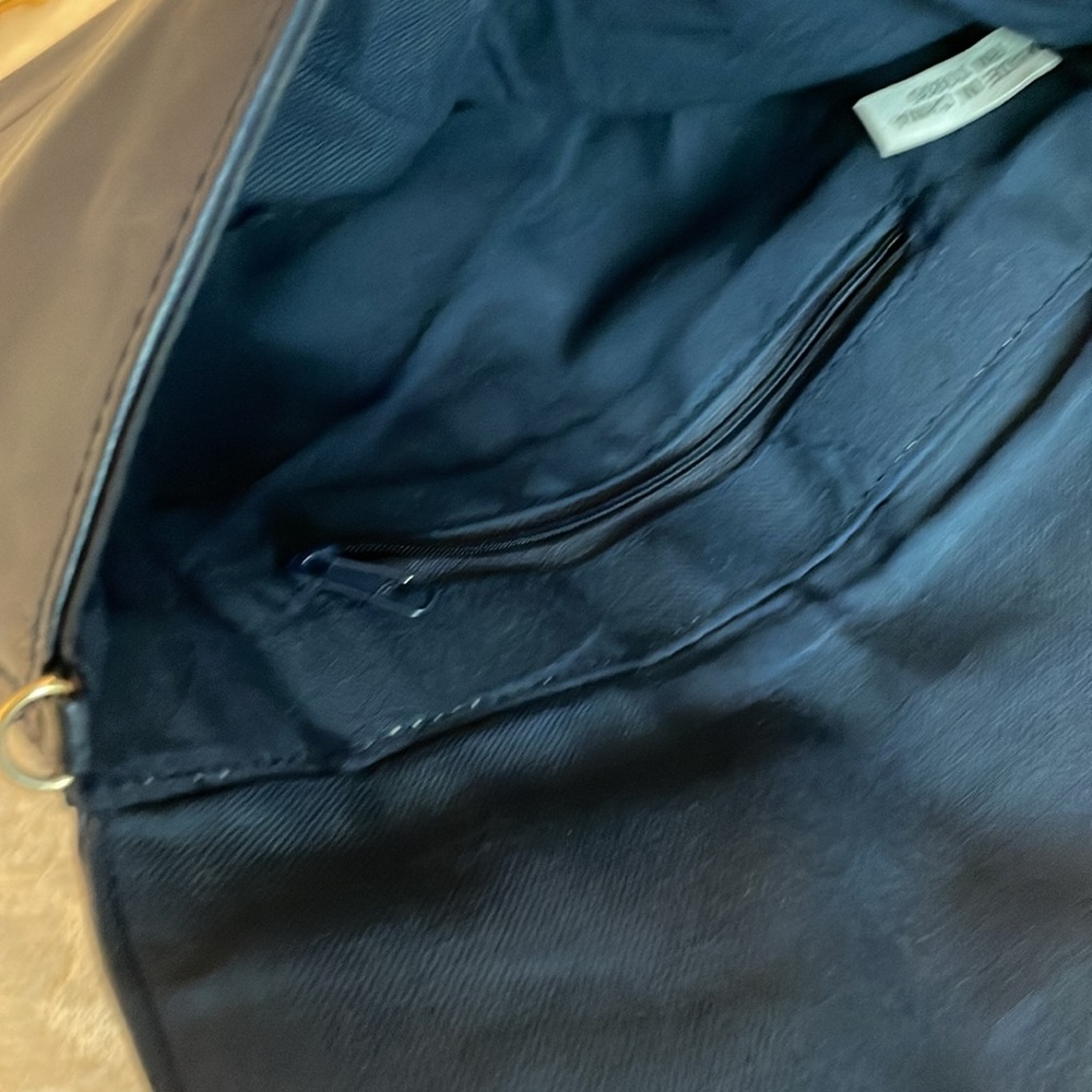 3 for‎ $25! Navy blue Leather Clutch with removable straps - Picture 4 of 6